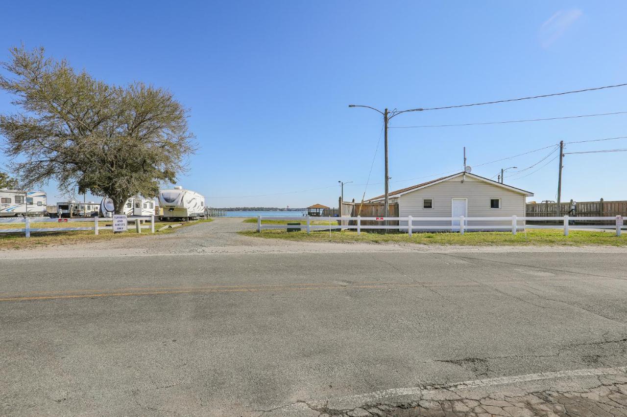 Model Home Near Camp Lejeune With Water View Sneads Ferry Buitenkant foto
